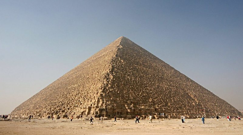 la Grande Piramide di Giza